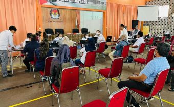 Pengawasan Dugaan Keanggotaan Ganda serta Klarifikasi Keanggotaan Parpol di KPU Balikpapan 