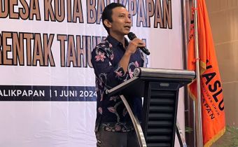 Ketua Bawaslu Kaltim Pertegas Komitmen Ideologis dan Akademis dihadapan PKD Balikpapan Yang Terlantik