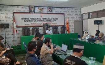 Raker Evaluasi Pengawasan Coklit dan Mutarlih, Bawaslu Kaltim Inventarisir Hasil Pengawasan Coklit