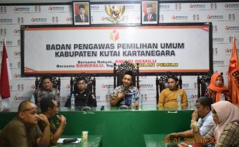 Hadiri Rakor di Bawaslu Kukar, Hari Dermanto: Kita Harus Punya Mimpi!