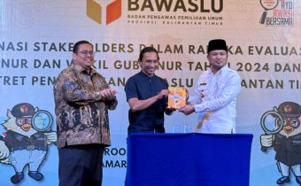 Launching Buku Potret Pengawasan, Ketua Bawaslu RI dan Gubernur Kaltim Sampaikan Apresiasi Kepada Bawaslu Kaltim 