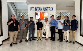 Bawaslu Kaltim Lakukan Pengawasan Produksi Kotak Suara di Sidoarjo 