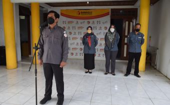 Kunjungi Bawaslu Berau, Ebin Marwi Pastikan Pengelolaan Barang Dugaan Pelanggaran di Bawaslu Berau Sudah Sesuai Surat Edaran No 6 Tahun 2021