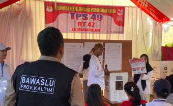 Daini Rahmat Pantau Langsung Penghitungan Suara bersama Sentra Gakkumdu di Kutai Kartanegara