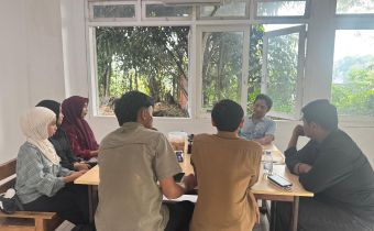 Audiensi mahasiswa dari Universitas Islam Negeri Sultan Aji Muhammad Idris Samarinda di Kantor Bawaslu Kaltim