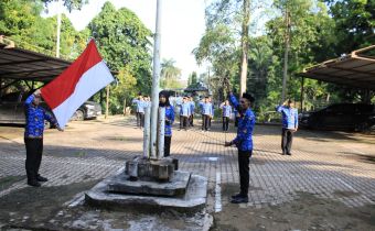 Pengibaran Bendera Merah Putih