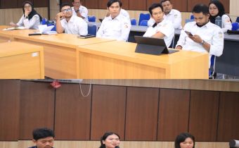 Diskusi dengan Mahasiswa